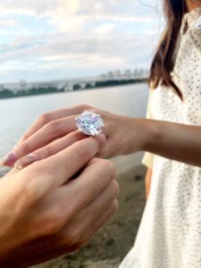 巨大ジルコニアがセットされたシルバーリング “DODEKA ENGAGE RING”をリリースしました