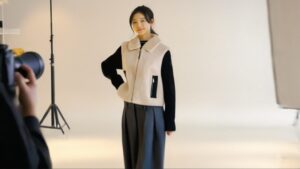 AIモデルに商品画像を着せて着用動画を作成する方法【完全ガイド】